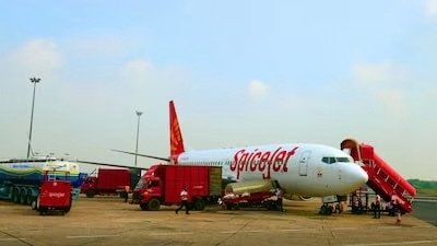 SpiceJet Clears Salary Dues and Sets Ambitious Plans for Fleet Expansion